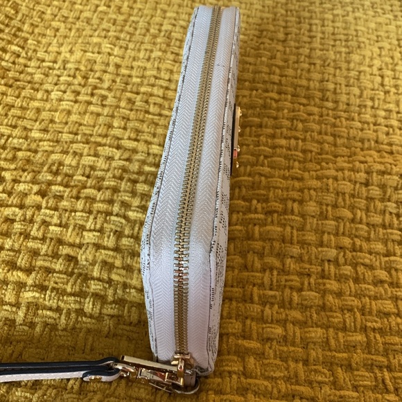 Michael Kors Collection Cream and Gray Wallet with MK Pattern and Wrist Strap - Picture 3 of 12